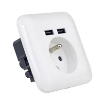 Platinet fali konnektor 2x USB csatlakozóval - fehér